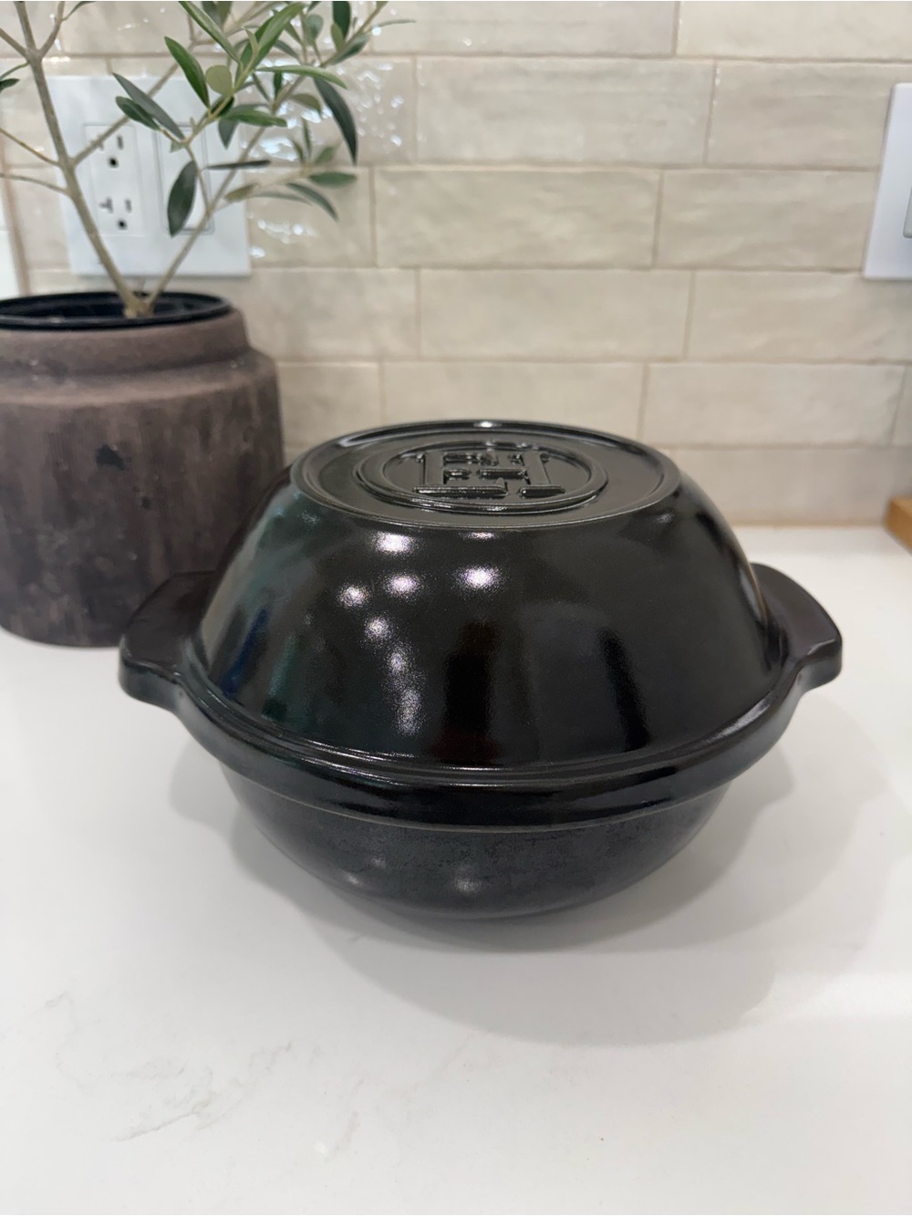 Emile Henry Bread Potato Pot Charcoal Ceramic Baker Covered
Dutch Oven France